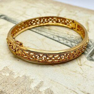 Avon Gold Tone Filigree Bracelet